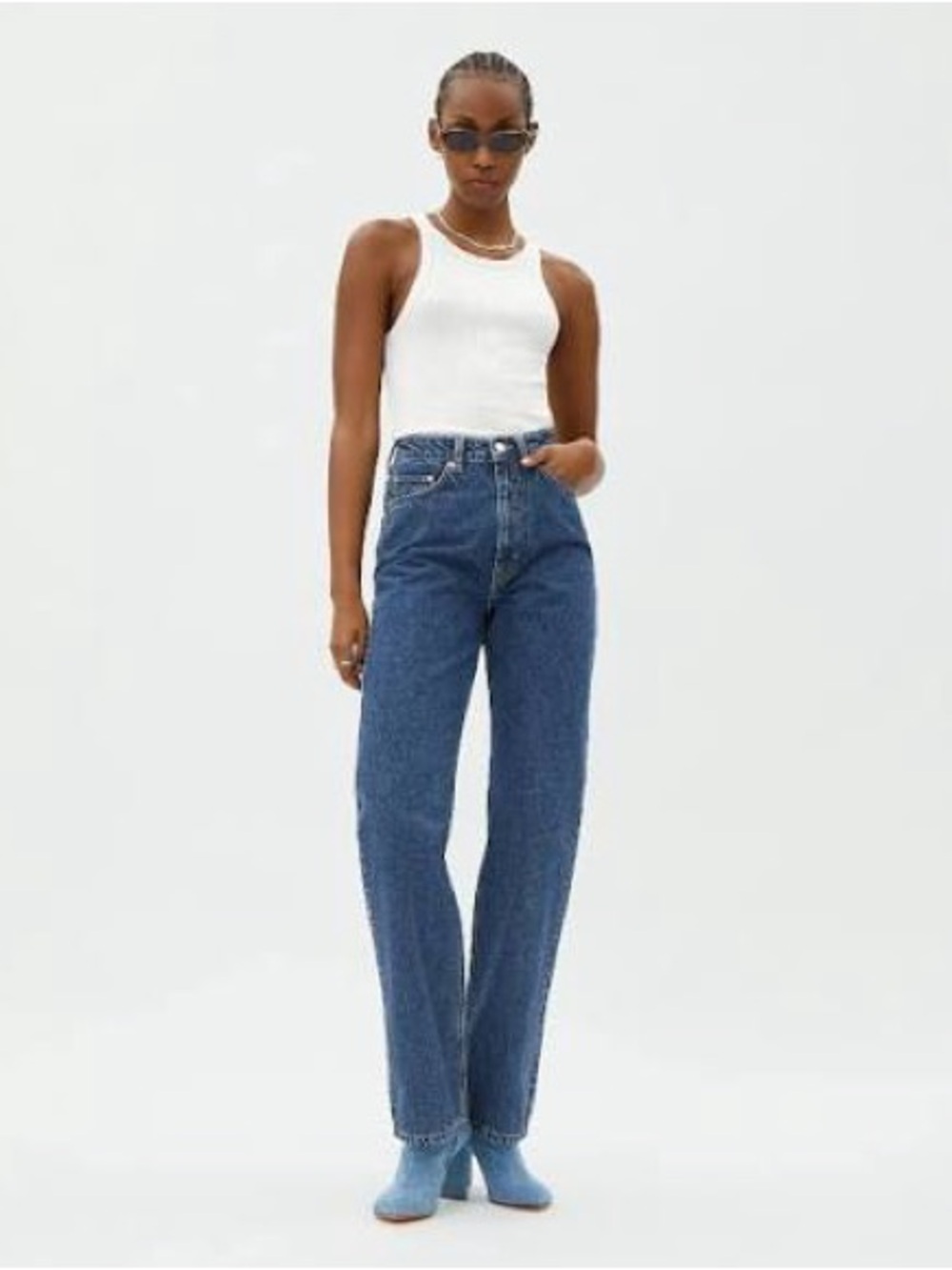 Weekday Voyage High Rise Crop Mom Jean - Mid blue standard / W27